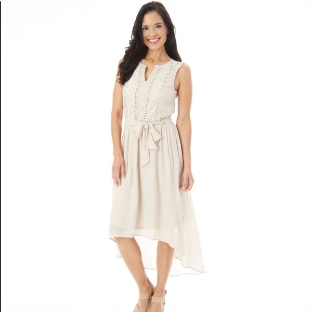 Apt 9 Seeveless Cream Crochet Dress Women's Medium M Tie Waist High Low Cute EUC